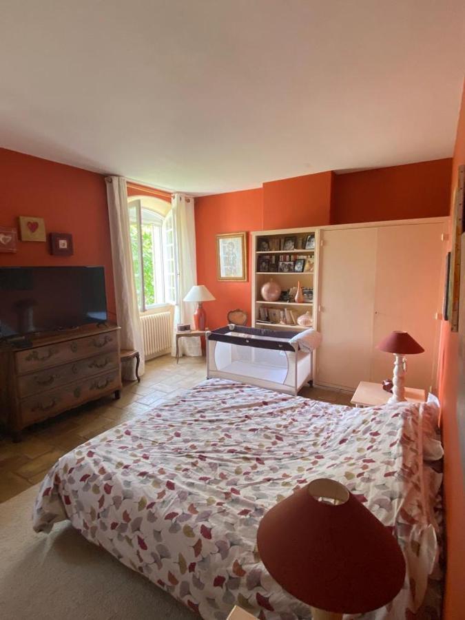 Villa Provencale Familiale Avec Piscine Гримо Экстерьер фото